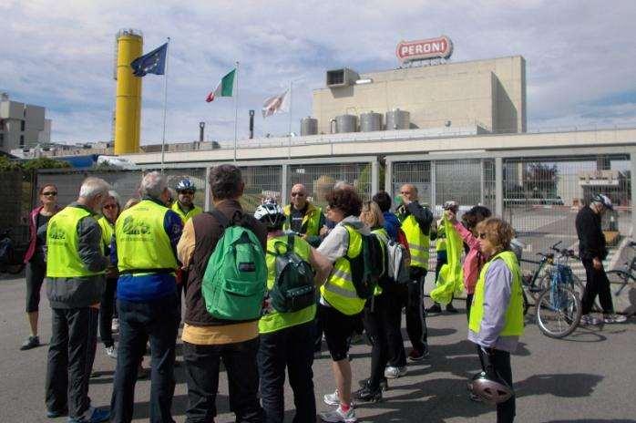 2014.05.04 La Birra Peroni Copertina della ciclo-passeggiata: La nostra mèta, la fabbrica della Peroni romana.