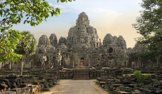 La giornata non può che terminare con la visita del Museo Nazionale di Angkor. Il Museo Nazionale di Angkor si concentra sulla maestosa eredità costituita dal complesso di templi.