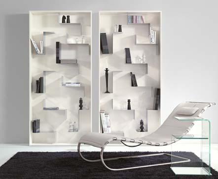 Available as TV-stand with glass shelf or as bookcase. Z LIBRERIA cm 100 x 27 x 215 h.