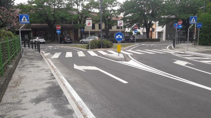 Veronese e Via Mercato Vecchio, si rileva un doppio senso di circolazione con larghezza delle corsie pari a 3,00 m.