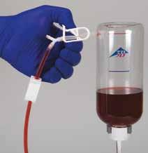 Dopo l'uso del braccio per iniezioni Per rimuovere il sangue artificiale dopo l'uso, procedere come segue: 1.