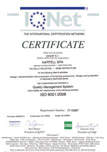 Dal 1996 Kartell ha certificato il proprio Sistema di Gestione della Qualità Aziendale, secondo le norme UNI EN ISO 9001; dal 2012 Kartell ha inoltre conseguito l ambiziosa certificazione UNI EN ISO