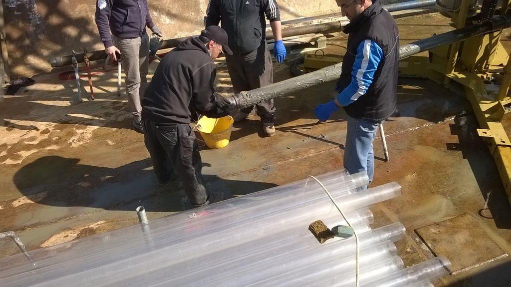 è stato trasportato in banchina attraverso un piccolo natante e trasferito sulla terra ferma in locali di proprietà del Comune di Ortona dove è avvenuta la loro apertura attraverso