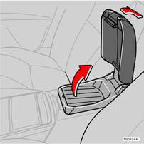 Il bracciolo può essere ribaltato all indietro diventando un "tavolino" per i passeggeri