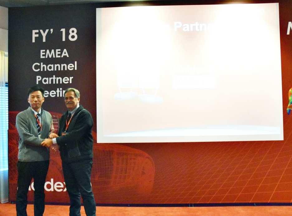 Moldex3D Italia Moldex3D Italia è stata premiata come partner Platinum all ultimo FY 18 EMEA Channel Partner