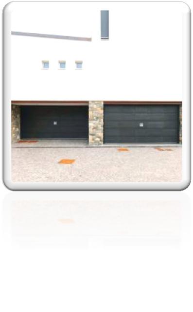 Gamma Prodotti L eccellenza è la chiave di tutte le porte Silvelox. Overlap Porta per garage sezionale senza guide a soffitto.