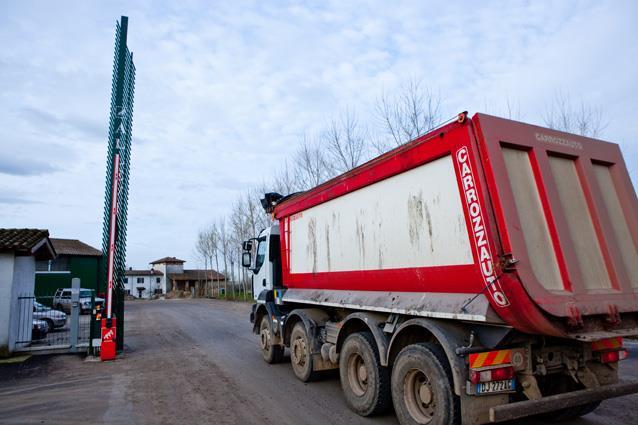 rifiuti speciali non pericolosi provenienti da terzi e recupero a beneficio dell agricoltura (R10) e compostaggio.