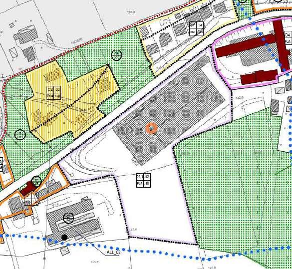 La trasformazione comprende un ampliamento in termini di volume, che verrà tuttavia realizzato in elevazione rispetto alla struttura esistente, ed una contestuale realizzazione di parcheggi per