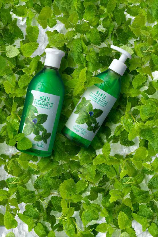 3 RINFRESCA 4 DETERGI 3 Menta Bagnodoccia (400ml) Ideale per mixare una sensazione di energia e benessere sotto la doccia e per un bagno dalla freschezza rigenerante, sprigiona frizzanti effluvi di