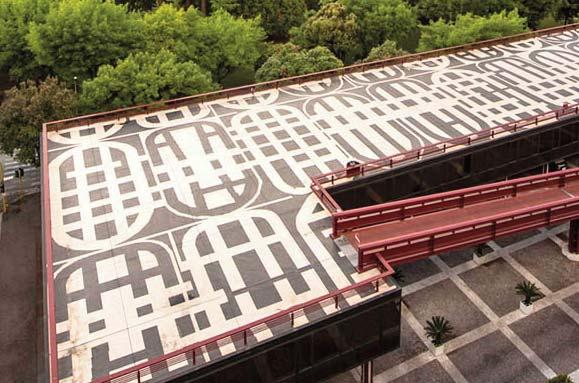 TERRAZZA CAPOGROSSI UNA SINTESI DI ARTI E DI SPAZI La Terrazza Capogrossi, posta al piano superiore del Palazzo