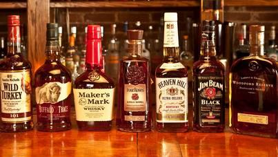 Bourbon Whisky Il bourbon può quindi essere distillato solo negli Stati Uniti.