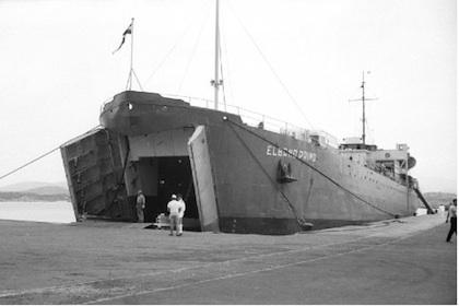 PRIMO Marittima operativo, Ro/Ro Cagliari. italiano la nave ELBANO nella foto PRIMO, fu chiamata ex LST ELBANO (Landing - Notare Dopo Roll-on/Roll-off Wallenius-Wilhelmsen.