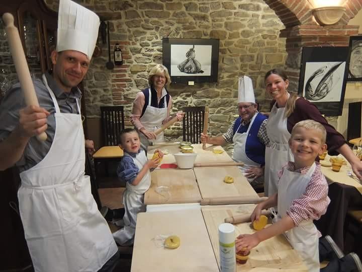 Cortona Cooking Class A Cortona cucinare è considerata un'esperienza deliziosa da condividere con gli amici!