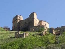 Ore 15:00 Partenza per Rocchetta Sant Antonio. Raggiungeremo Rocchetta Sant Antonio in camper e sosteremo in un area Ore 15:45 Rocchetta la poetica: Un fascino senza fine.