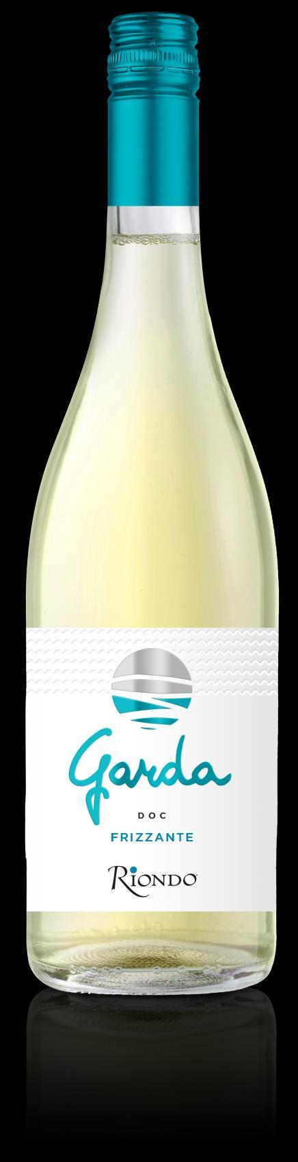 Garda Vino Frizzante (2,5 bar) Garda D.O.C. Garganega 11% vol 12 g/litro 5,6 g/litro 6-8 C Pressatura soffice delle uve, decantazione a freddo e fermentazione a temperatura controllata.