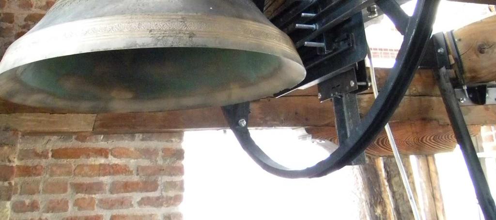 anche sui livelli intermedi del campanile, ossia