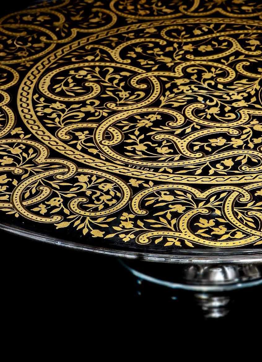 Romantic Garden Gold 33 PIATTO TORTA / FOOTED CAKE PLATE Piatto torta in vetro trasparente. Decorazione realizzata in serigrafia manuale in Oro 24 Carati, con finitura lucida e satinata a rilievo.