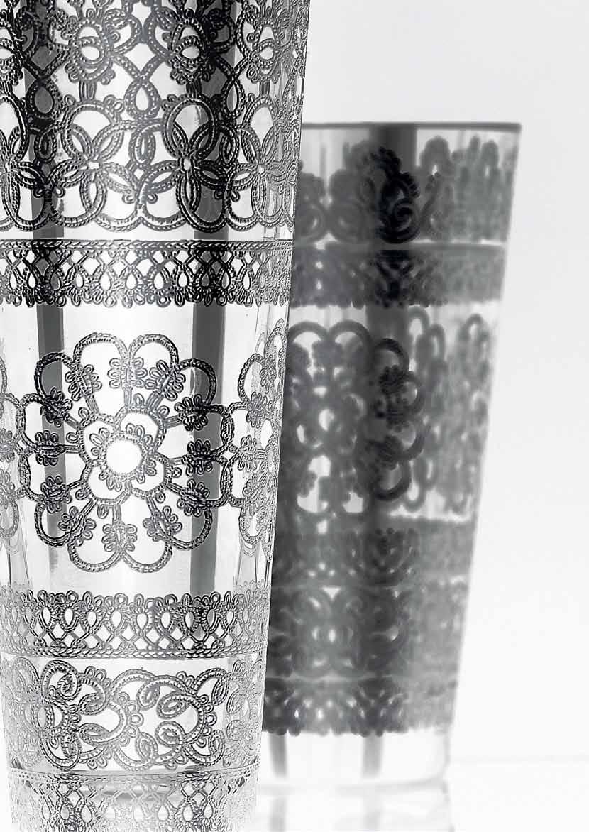 Fontainebleau Valencienne Argento VASI CILINDRICI Vasi cilindrici in vetro trasparente. Decorazione realizzata in serigrafia manuale con colore a smalto e Argento 980/1000. Doppia cottura a 560.