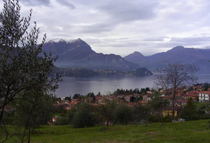 Lago di Como, sopra Menaggio La roccia della