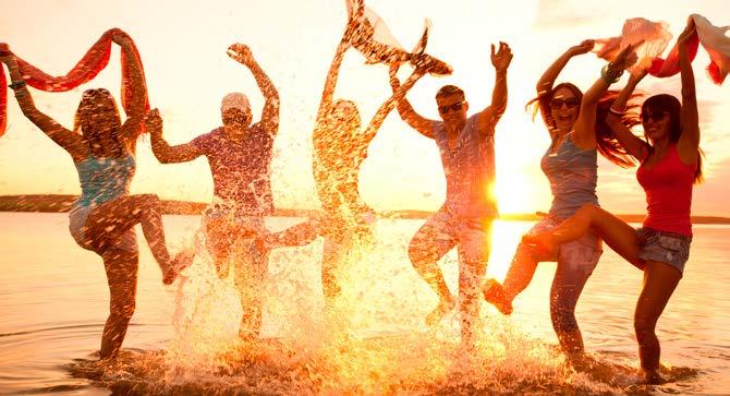 12 Festa del Socio Calabria/Marina di Sibari - 8/15 settembre ****VILLAGE CLUB BAIA DEGLI ACHEI Mare sport e natura per tutte le età I NOSTRI SERVIZI Intrattenimento L equipe di animazione vi