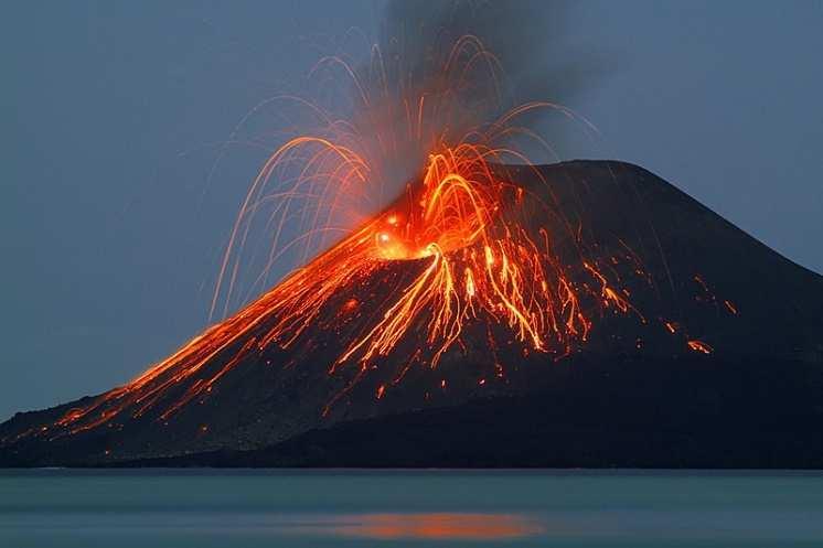 Da non trascurare l immancabile degustazione della Malvasia unitamente alle piparelle siciliane. Vulcano: un tuffo di salute nella pozza dei fanghi, due selfie ricordo e la pelle ritorna come nuova!