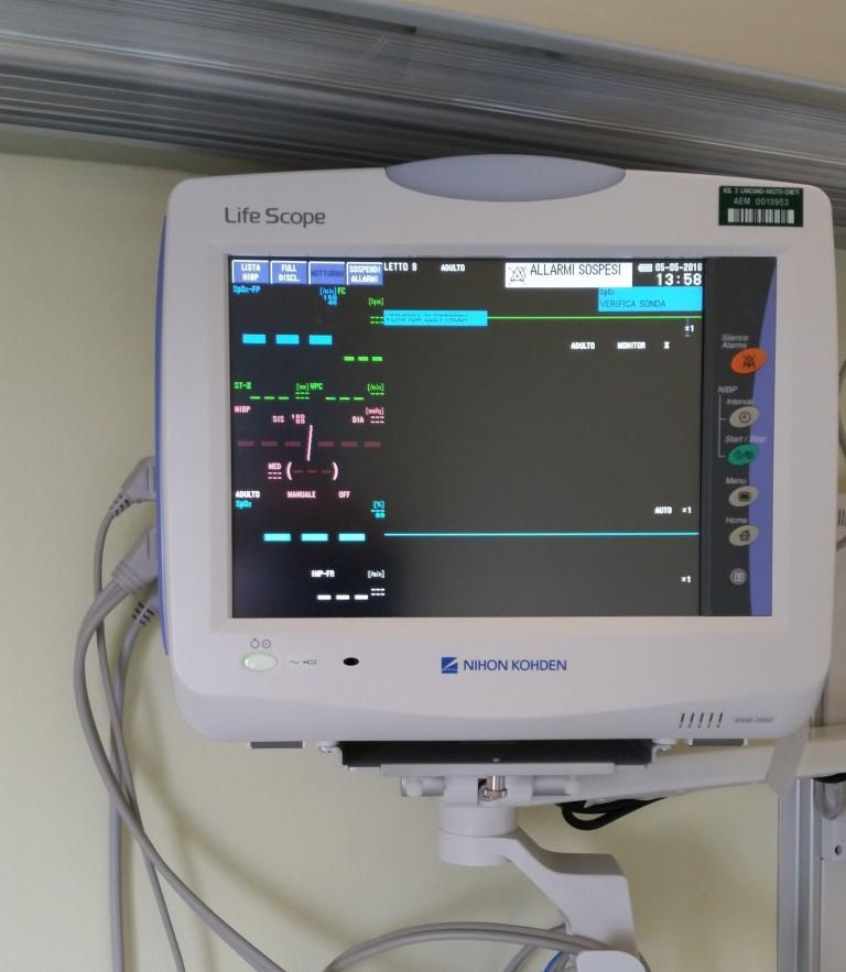 sofisticatezza del sistema di monitoraggio elettrocardiografico avanzato sono sufficienti per il controllo escludendo