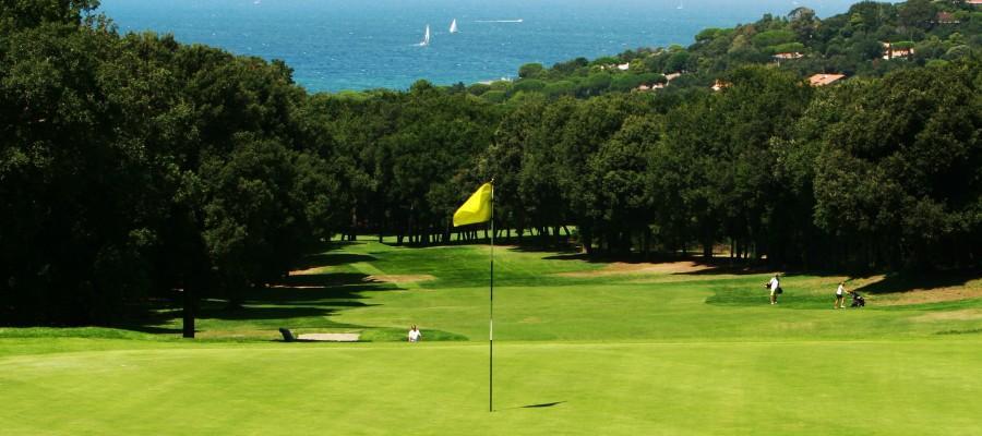 I percorsi Golf Club Punta Ala E un campo storico, il Golf Club Punta Ala. Inaugurato nel 1964 ha ospitato importanti competizioni, più volte i Campionati Italiani.