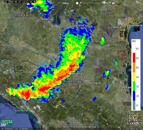 Nelle ore successive i sistemi temporaleschi si organizzano in una linea di convezione che si sposta verso sud est,