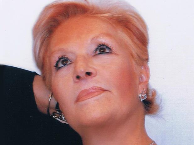 Bruna Baglioni Ha debuttato al Festival dei Due Mondi di Spoleto nel Boris Goudunov, subito dopo a Bologna a fianco di Luciano Pavarotti nella produzione de La Favorita, opera che l ha introdotta nei