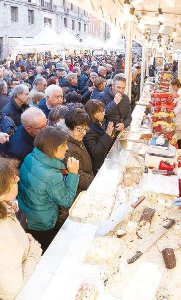 SPAZI ESPOSITIVI e ALLESTIMENTI La nostra filosofia nell organizzare da un punto di vista commerciale la manifestazione consiste nel cercare di attenersi il più possibile alla merceologia in