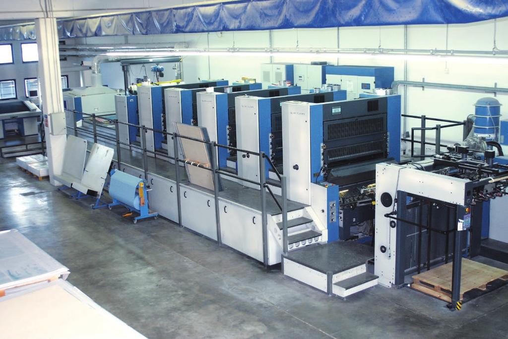 importanti garantendo sempre qualità e puntualità nella consegna. Siamo in grado di stampare su ogni tipo di formato, dal cm 36x52 al cm 100x140.