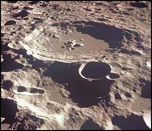 - Base radio sulla faccia nascosta della Luna - Il cratere Daedalus Inizialmente