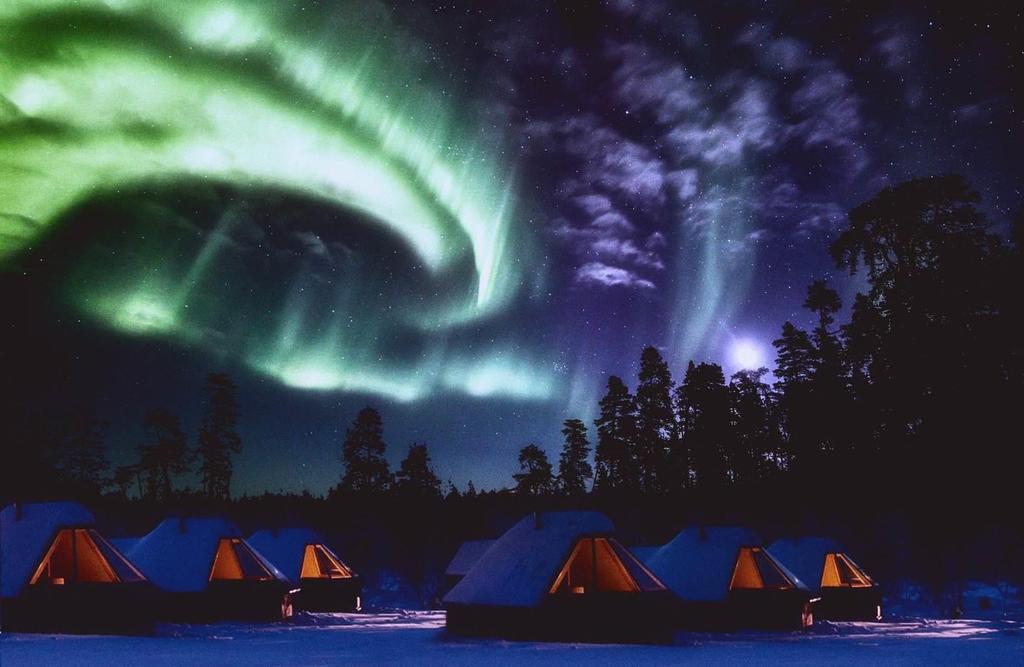 INVERNO 2018/2019 SAARISELKÄ: la splendida cornice del Northern Lights Village 4 giorni / 3 notti Saariselkä si trova a 260 km a nord da Rovaniemi.