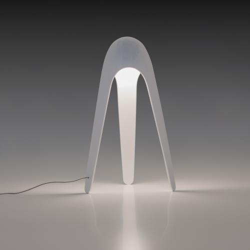 PAGINA 7 DI 10 codice: 825/GR DESIGN KARIM RASHID 2015 LAMPADA DA TAVOLO A LUCE DIRETTA DIFFUSA.