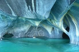 30 Dicembre: Puerto Rio Tranquilo Cueva de las Manos Mattina: escursione in barca sul lago General