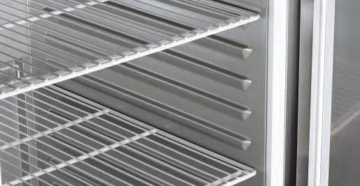 Frigoriferi GN 2/1 - ventilati - ProfiLine Elementi distintivi dei frigoriferi Gastronorm ProfiLine sono l'eccezionale qualità e la strabiliante potenza.