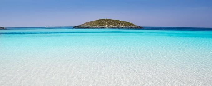 ( Cal Bassa, Cala Roig, Cala Horte ) tra mare cristallino, angoli incontaminati e spiagge organizzate.