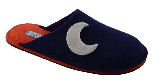 PRODOTTO SPOT BLUE MOON DESCRIZIONE : Pantofola in panno di lana bicolore tutta a taglio vivo con luna applicata a mano.
