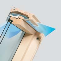 Le finestre da tetto sono disponibili anche in versione PVC. I profili multicamera in PVC sono rinforzati con anime in acciaio.