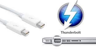 L interfaccia Thunderbolt Thunderbolt è una tecnologia sviluppata da Intel in collaborazione con Apple, allo scopo di collegare una vasta gamma di dispositivi multimediali quali fotocamere digitali,