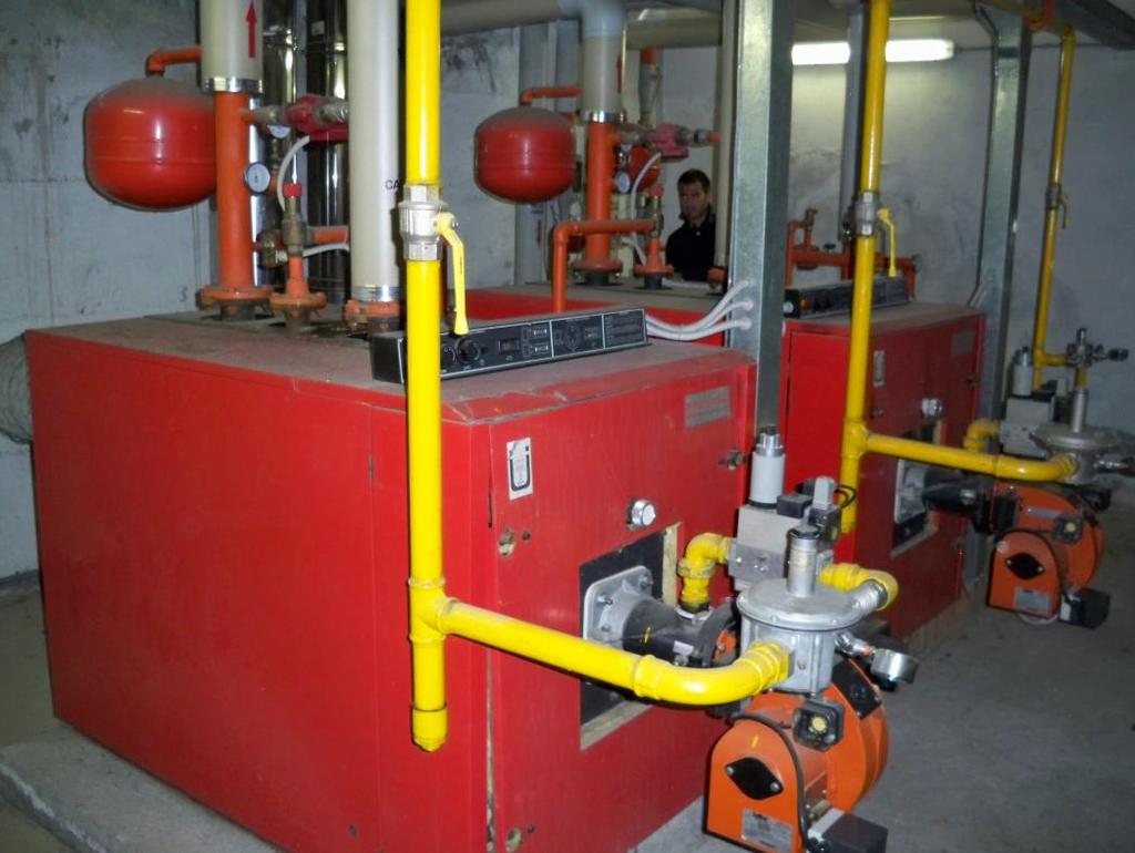 Ubicazione Combustibile Centrale Termica Impianto di Termoregolazione CENTRALE TERMICA SCUOLA BARAING Contabilizzazione Terminali --- Produzione acqua calda sanitaria --- Impianto trattamento aria