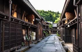 Itinerario di viaggio 6 Gennaio: Takayama - Tokyo Mattina: visita di Takayama, patria del saké e ricca di templi