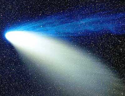 Le comete sono corpi rocciosi costituiti da un conglomerato di polvere e ghiacci (dirty snow ball, palla di neve sporca).