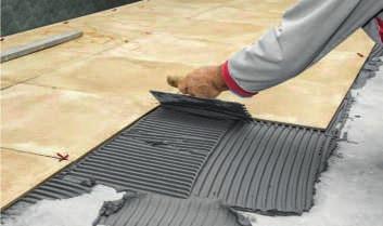 L'adesivo può essere impiegato per la posa di piastrelle di piccolo formato in sovrapposizione su vecchie pavimentazioni in ambienti interni.
