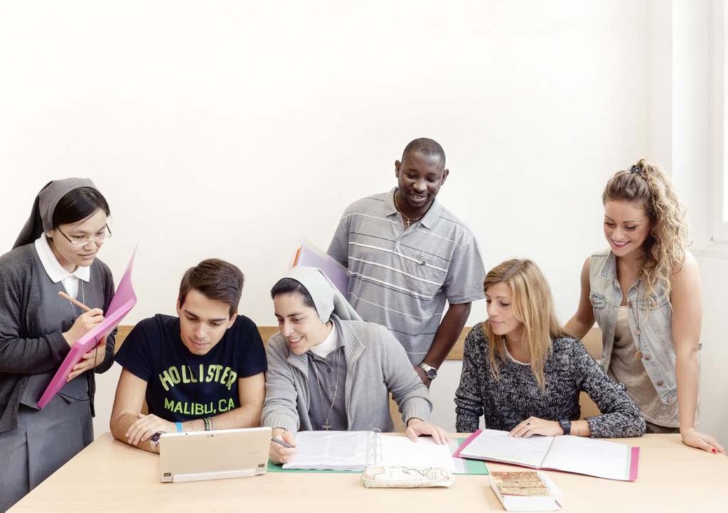 SCIENZE DELL EDUCAZIONE E DELLA FORMAZIONE Educatore nei servizi socio-educativi Il Corso di Laurea o Baccalaureato in Scienze dell Educazione e della Formazione, indirizzo Educatore nei servizi