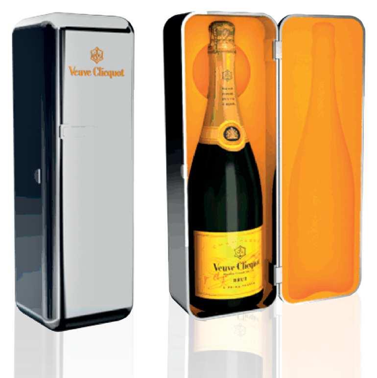 1 Veuve Cliquot con frigorifero