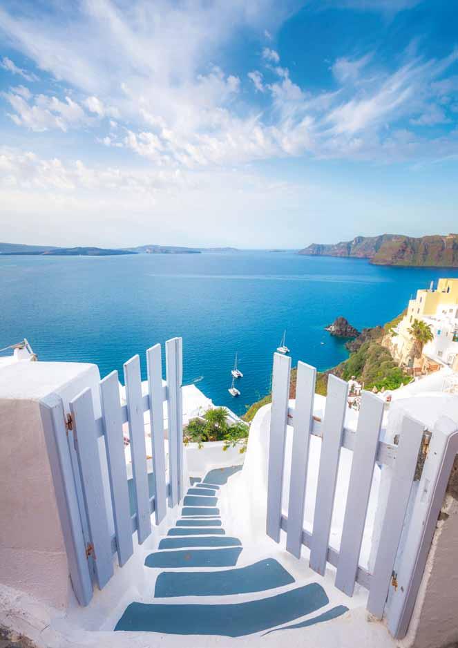 22 Grecia Una delle destinazioni più richieste per le vacanze estive e tanti sono i turisti che partono per la Grecia alla scoperta di bellezze inaspettate, del divertimento, delle buone sistemazioni
