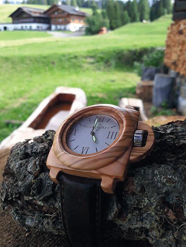 CASI DI SUCCESSO CON RM-EASYSTEP3D Tuscany Art Watch La passione per il legno: questo è quello che unisce Enrico ed Ettore che molti definiscono gli artigiani del legno.