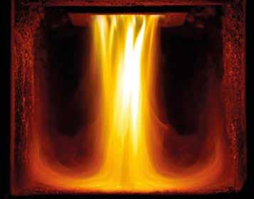 Pulizia della griglia in acciaio inox La pulizia della griglia avviene tramite la forza di gravità. Senza elementi meccanici nella camera di combustione.