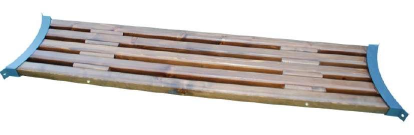La panchina è realizzata in legno pino rosso, assemblate con staffe a scomparsa e